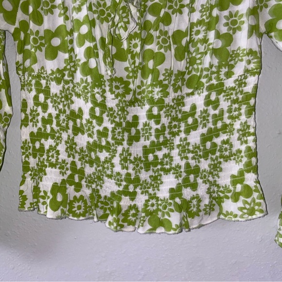 Almost Famous Green and white Floral boho crop top retro blouse- small - Picture 2 of 5